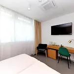 Whiterooms 12